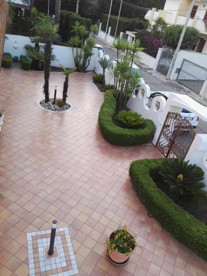 B&B Black-And-White Gallipoli Exterior foto