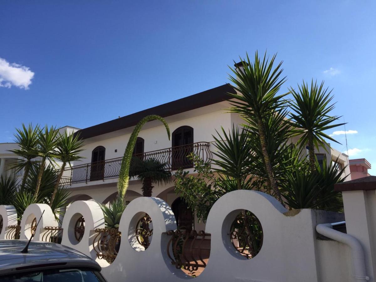 B&B Black-And-White Gallipoli Exterior foto